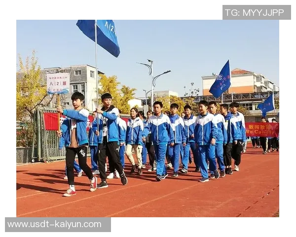 热血英雄足球:追逐梦想的绿茵传奇与青春的无畏拼搏