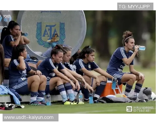 足球宝贝的魅力与激情揭秘让我们一起走进她们的世界与故事