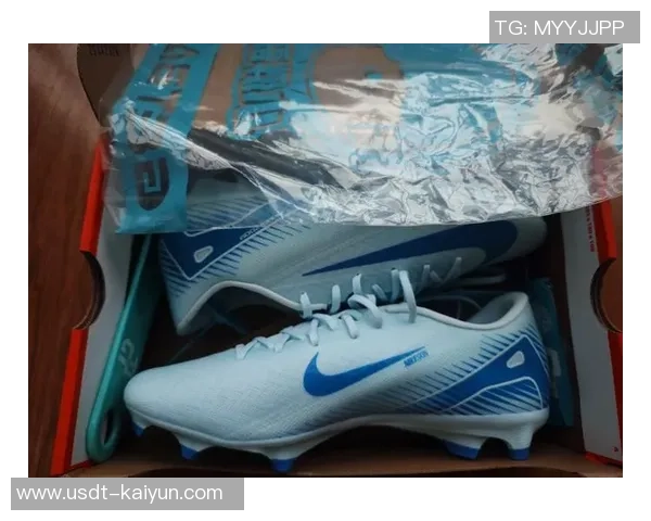 足球鞋刺客4全新升级体验尽在掌握释放你的足球潜能与激情